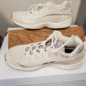 Easy Spirit Romy Walking Shoes Ivory Suede Leopard Print. Women's Size 8WW.